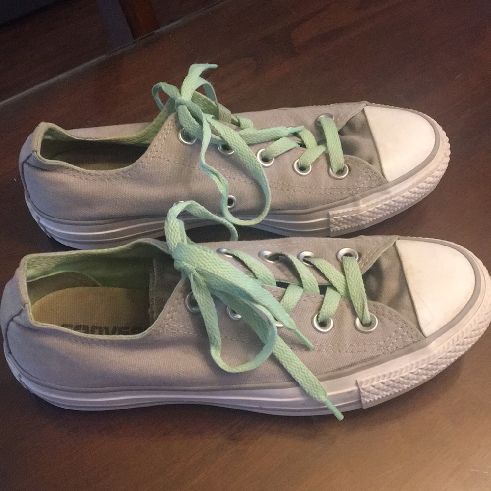 Women’s Converse Shoes